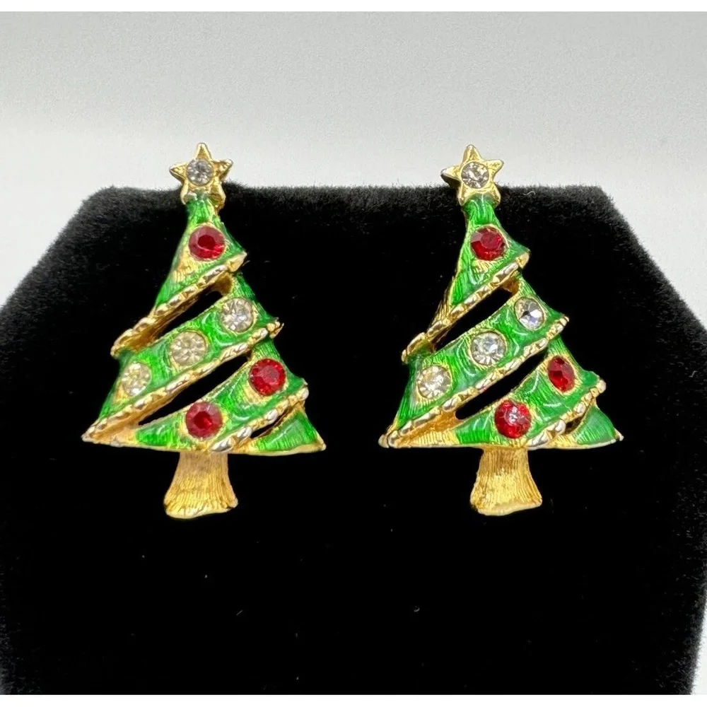 Vintage Gold Tone Green Christmas Tree Post Earrings Red Clear Rhinestones - Picture 1 of 7